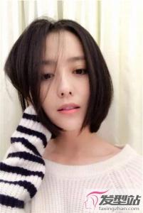 显瘦气质短发发型 中分短直发最受青睐