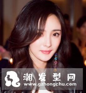 谈判官杨幂发型是什么 偏分烫卷发发型图片