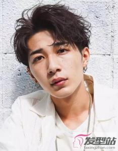 男生短发可以烫什么发型 时尚潮男烫个头最帅气
