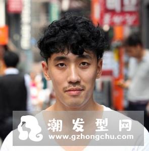 理发师剪头发不好看的原因 男生理发咋跟理发师说