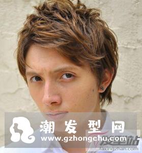 纹理烫发型图男三七分 修颜洋气秒变帅气潮男