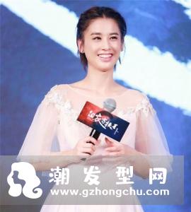 黄圣依短发发型图片 深发色果然好看