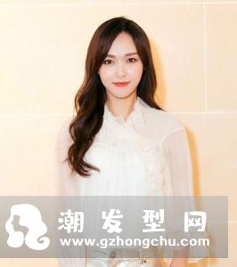 唐嫣中长发卷发发型图片 波浪卷好女人