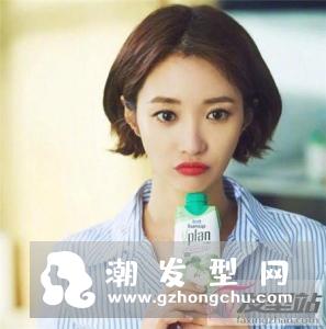 刘胡兰发型又流行 剪短发选这款显瘦