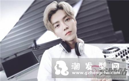 男生烫什么发型好？ 时尚烫发帅气有型让你秒变男神