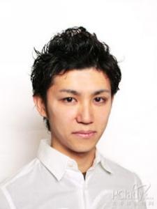男生烫头发型有几种 男生短发这么烫更帅