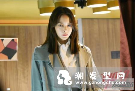 发尾微卷发型大势回归 温柔“内弯卷”赶快给它烫起来
