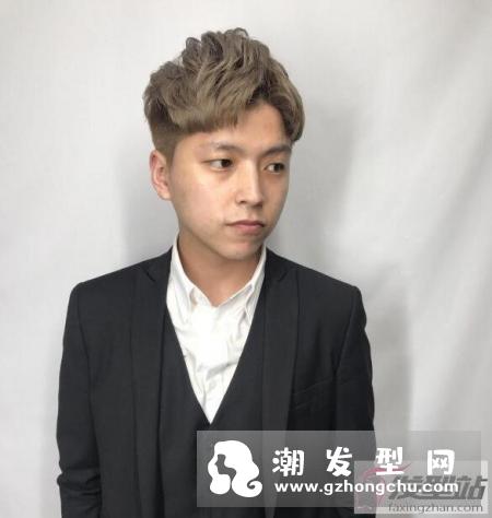男士短发小卷烫发发型 慵懒卷发一秒变帅气欧巴