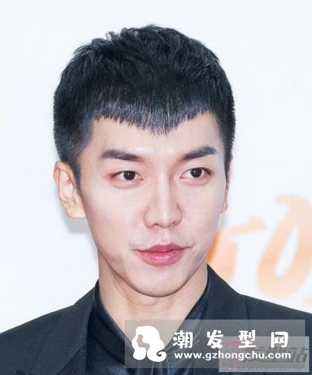 简单又不失帅气的男生发型 好整理不怕早上睡过头