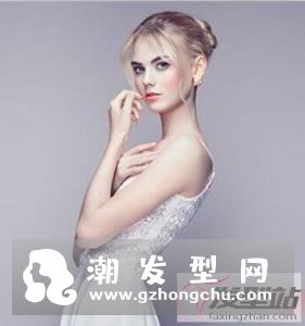 发量少如何盘发 慵懒随性盘法告别服帖