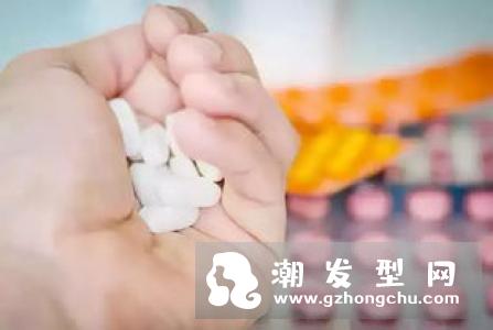 被卷发棒烫伤后是什么颜色 皮肤变黑褐色痕迹是什么意思