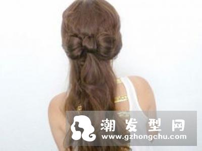 蝴蝶结扎发教程图解 简单扎发也很吸睛