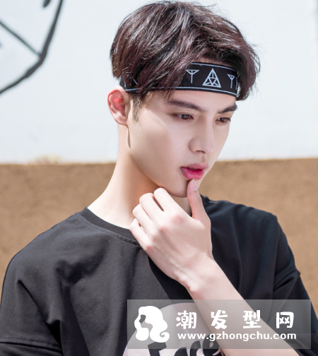 锅盖头怎么打理 男生束发带的几种戴法