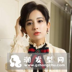 女生好看的短发发型 斜庞克短发塑造中性美