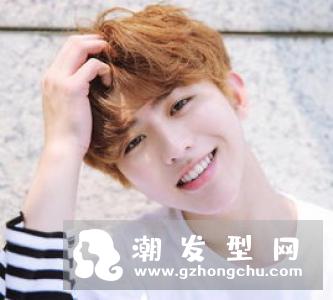 窦靖童发型图片 薄荷灰绿樱花艳粉色