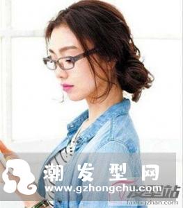自己简单盘发发型 低丸子头温柔典雅