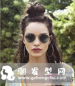 半丸子头适合什么脸型 这些脸型扎起来都好看