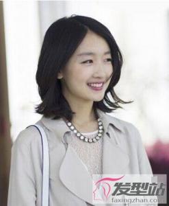周冬雨短发发型 名副其实的短发女王