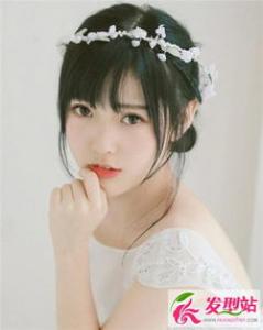 女生日常自我盘发 花环盘发唯美浪漫