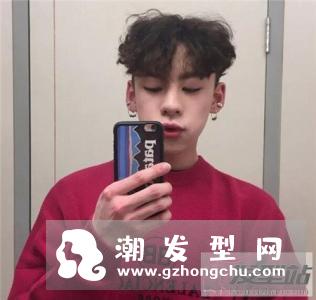 新款个性男生烫发发型 蘑菇烫小烫卷你不一定敢试