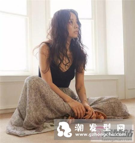 最撩人的仙女卷发型 公主大波浪vs羊羔卷嬉皮卷
