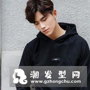 把两边剃掉的发型叫什么 铲青男生两边铲帅气迷人