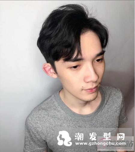 男生中分发型韩版烫 帅气欧爸渐层卷正式解锁
