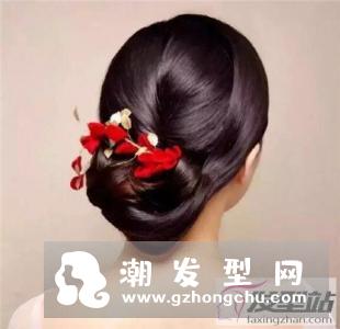 复古森系盘发 新娘敬酒发型
