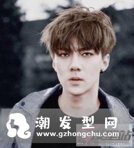 男生时尚短碎发发型 塑造清爽利落男人味