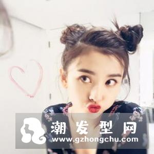 欧美风丸子头盘发发型 演绎别样的异域风情