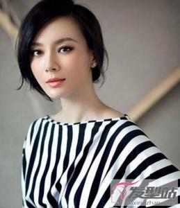 适合中年女士的盘发 优雅减龄散发女人味