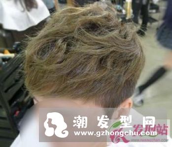 韩式最新流行色 范丞丞染发示范
