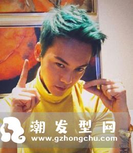 陈伟霆新发型是什么颜色 同款银色怎么染