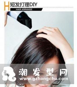 怎么使用卷发棒对头发伤害小 这些小细节你必须知道