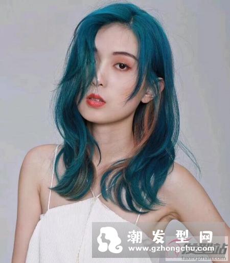 锁骨发怎么烫好看 锁骨卷发型不挑人还超耐看