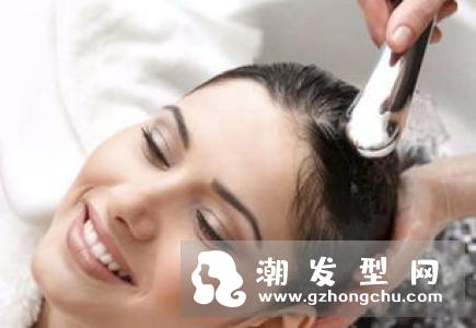 头发多久洗一次最科学 这次终于找到答案了