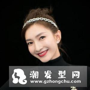 气质锁骨短发超能打 让你轻松度过尴尬期