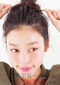 高发髻丸子头发型 发髻就是要扎得高的才青春