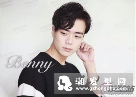 男士短发小卷烫发发型 慵懒卷发一秒变帅气欧巴