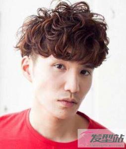 帅气蓬松发型男 让修颜与时尚兼得