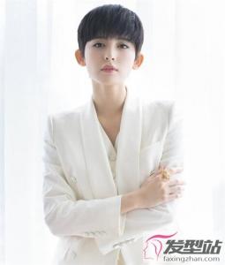 女生超短发帅气发型正当流行 给你超越性别的帅气