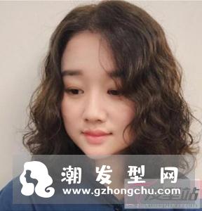 女生短发水波纹发型 灵动俏皮超级显脸小