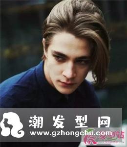 大旁分中分卷发平头 2019男生发型流行这款
