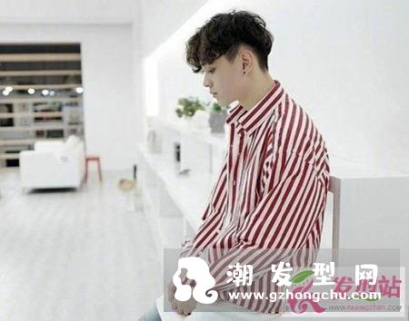 男生清爽帅气短发发型图片