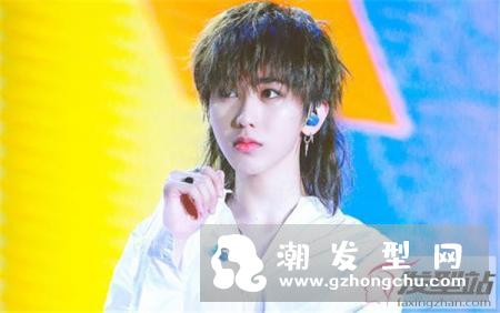 男生烫什么发型最帅气 人气男神蔡徐坤示范2019年最火造型