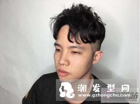 男生中分发型韩版烫 帅气欧爸渐层卷正式解锁