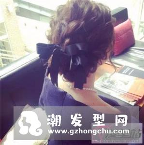 适合热天的短发扎发 这十款质扎发甜美如精灵