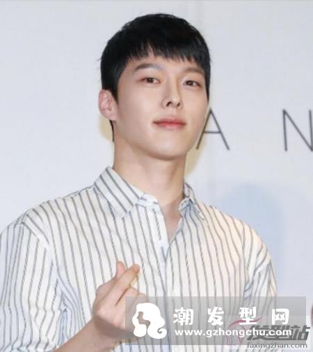 今年男士流行发型 12款韩男发型为你解读