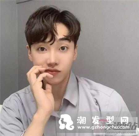 韩式流行“M字头”发型 帅哥发型模板剪这款