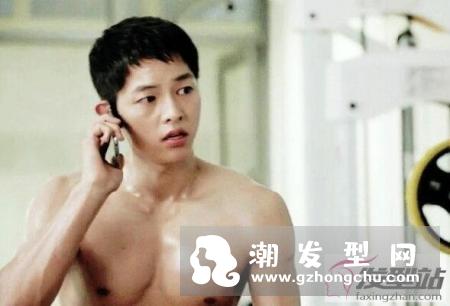 男生别再剪这样的发型啦 原来女友最喜欢男生发型是这款